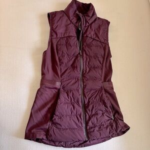 Lululemon Women's Sleeveless Burgundy Jacket